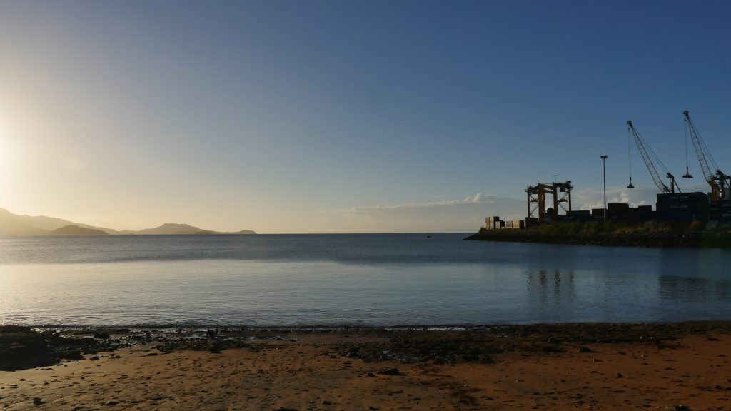 Le port de Longoni