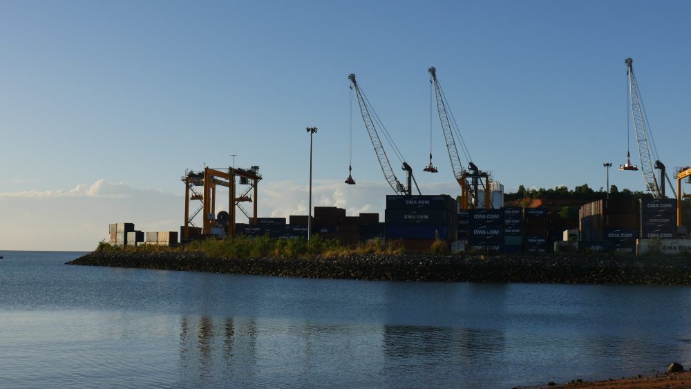 Le port de Longoni